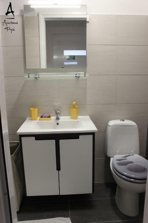 Apartmani Prpic Ražanac Εξωτερικό φωτογραφία