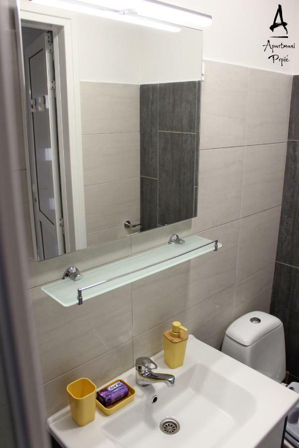Apartmani Prpic Ražanac Εξωτερικό φωτογραφία